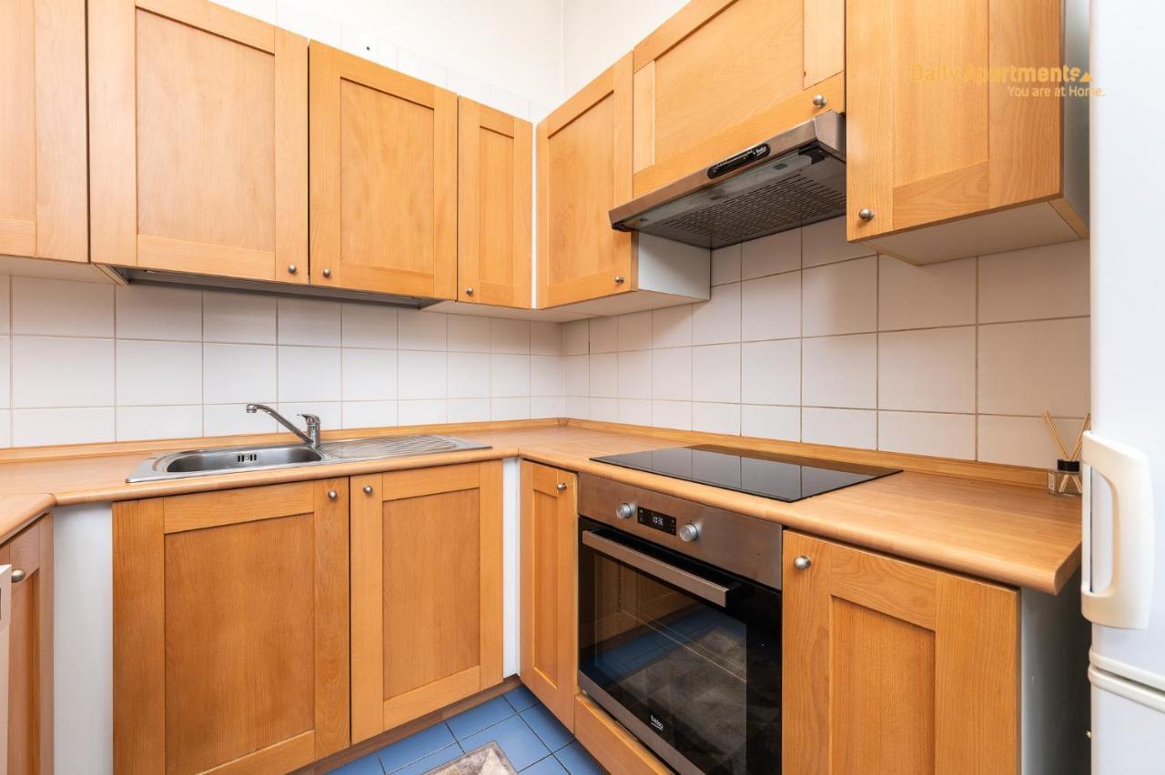 Daily Apartments - Apartment With Bath Tallinn Ngoại thất bức ảnh